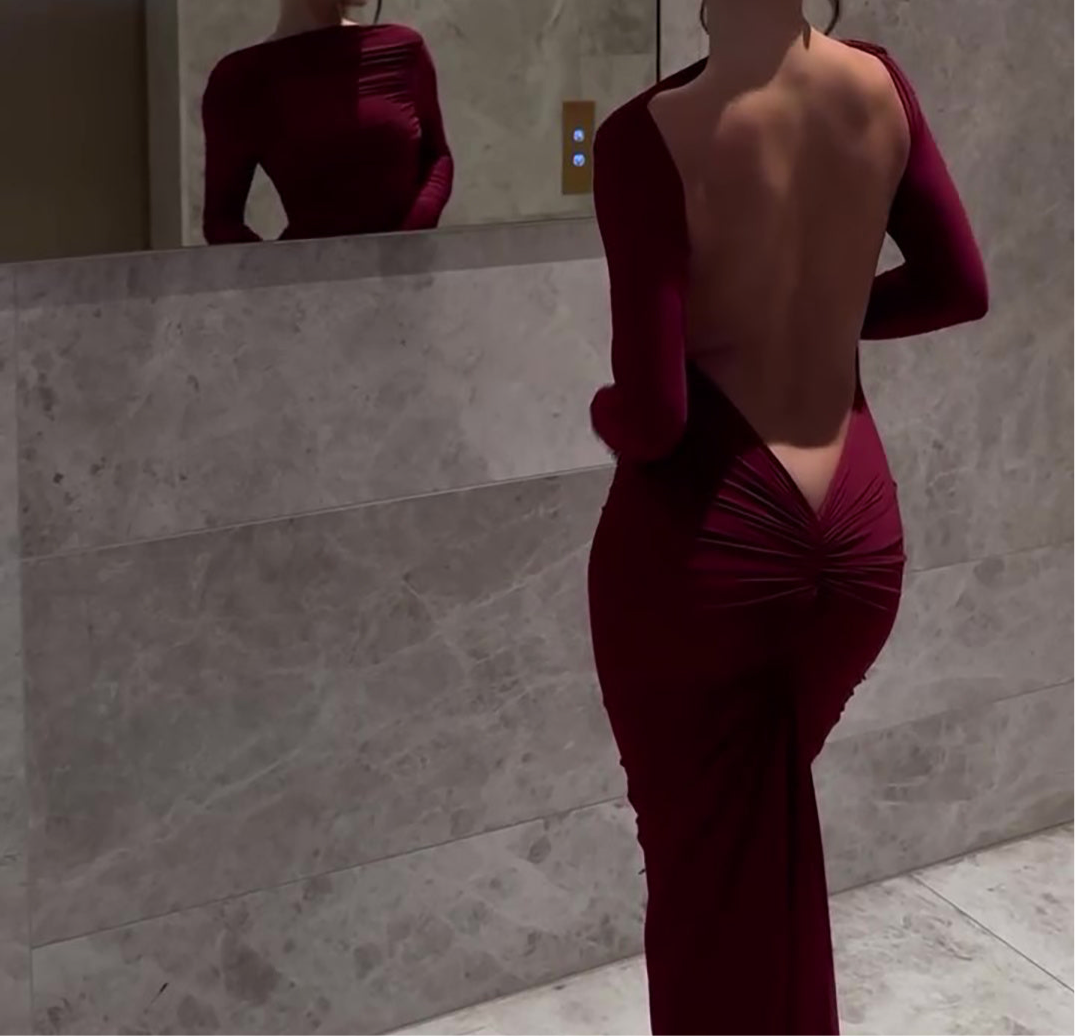 Red Backless Long-sleeved Maxi Dress